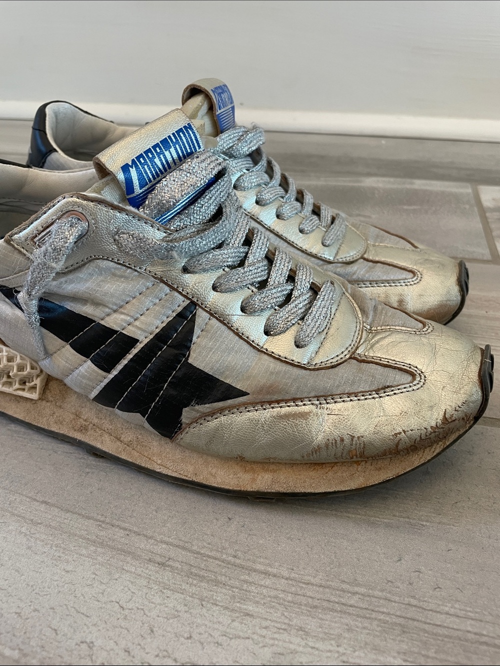 Golden Goose Marathon Silver Black Women’s 38 *FLAWS* - Picture 3 of 16